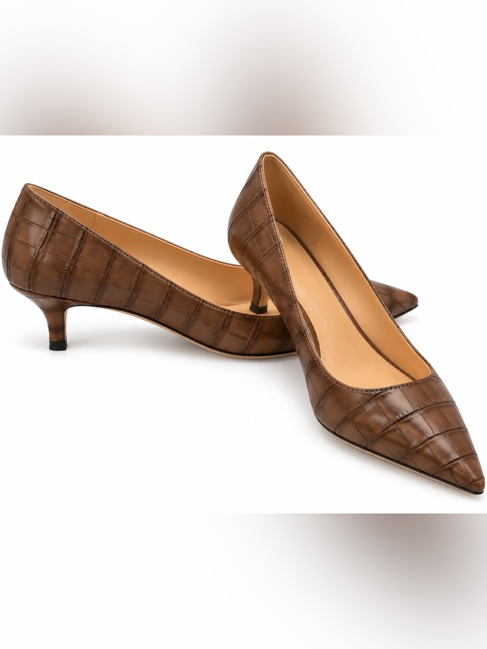 BRAND NEW YDN light-medium Brown Croc-Embossed Kitten Heel Pumps. Size 7